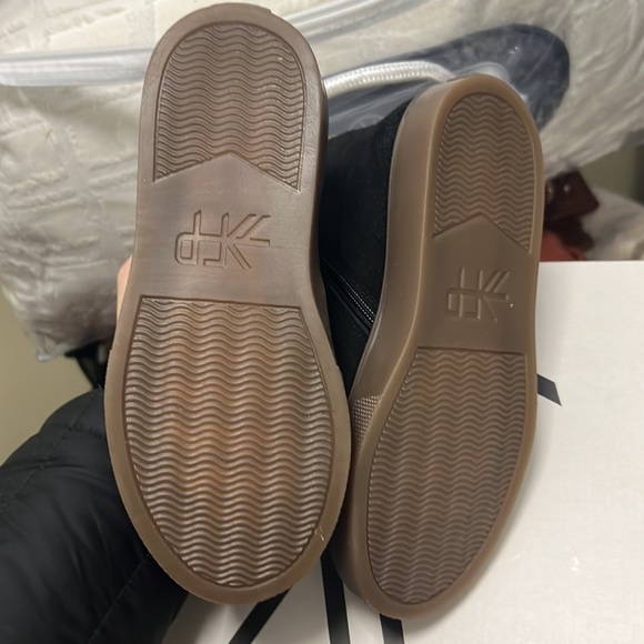 Freshly picked boys Chelsea boot size 11 - Picture 3 of 4
